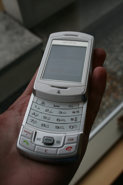 samsung-sch-b710-3d-mobile-phone-1