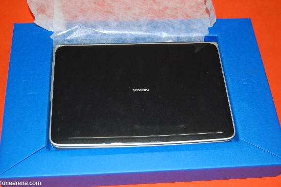 nokia-booklet3g-unboxing_2