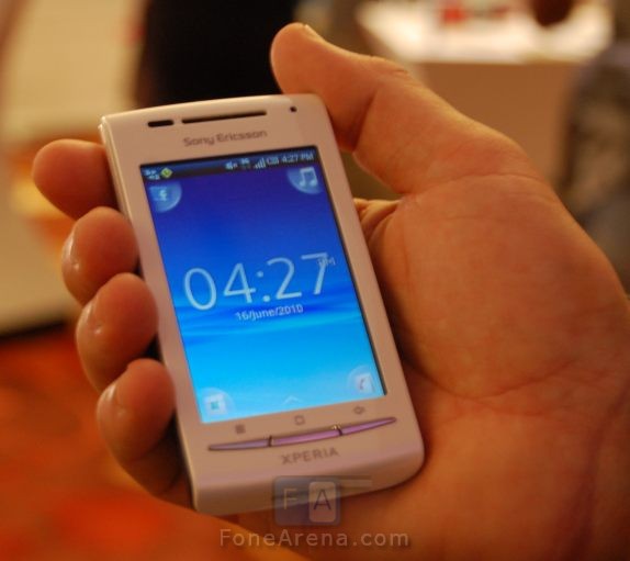 sony ericsson x8 mini. Sony Ericsson X8 Hands on Pics